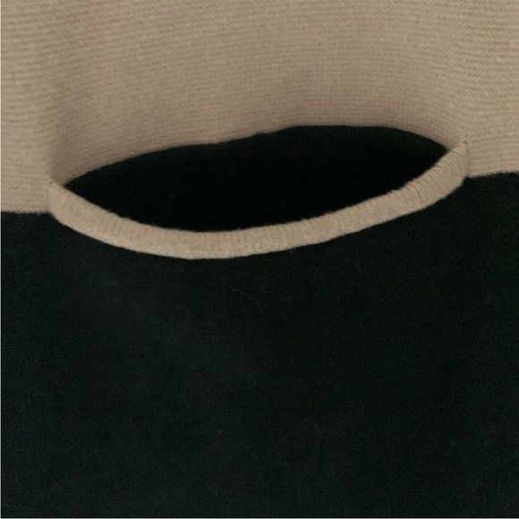 🖤5/$25  Banana Republic Beige black Sweater - Picture 5 of 8